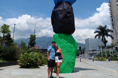 Medellin: Pablo Escobar y City Tour privado. 2 tours en 1 Medellin: pablo escobar y city tour privado. 2 tours en 1