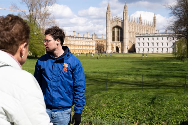 Cambridge: tour guidato dagli ex studenti e punting con opzione King&#039;s College