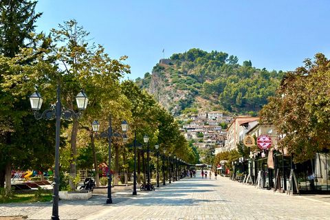 地拉那：贝拉特联合国教科文组织古城之旅及奥努弗里博物馆入场地拉那：贝拉特联合国教科文组织古城游览及奥努弗里博物馆入场