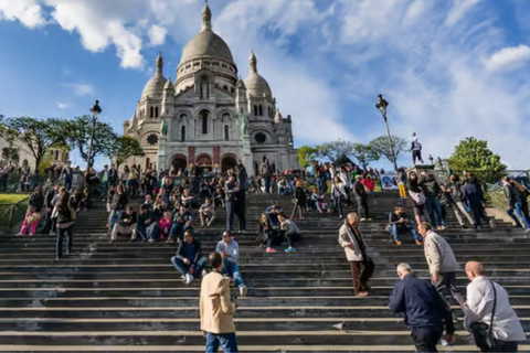 Paris: Notre-Dame Walking Tour with Complimentary Photos