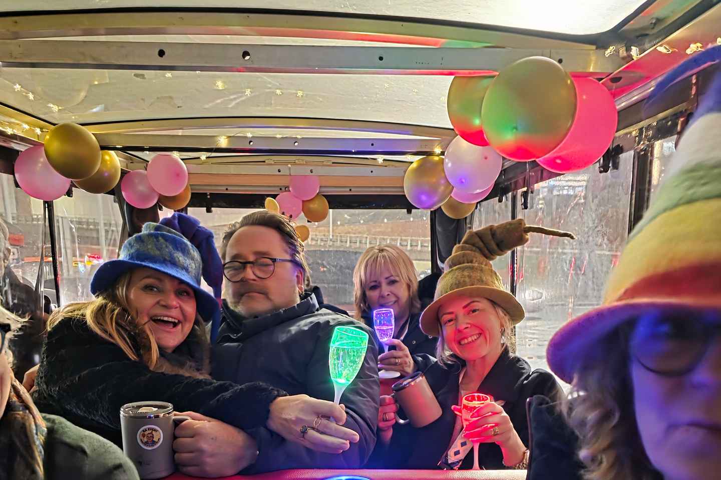 Gdansk: Næturferð með BuggyBus og Áfengi Inniheldur