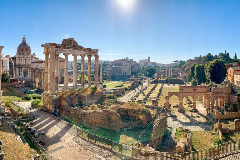 Roma: tour sin colas al Coliseo, Foro y monte PalatinoTour en grupo francés: Coliseo, Foro y Monte Palatino