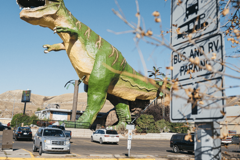 1 Day Drumheller Tour: Calgary to Hoodoos Dinosaurs Badlands 1 Day Private Customizable Drumheller Tour: Calgary Badlands