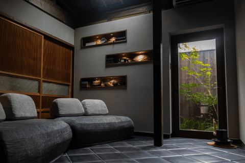 Cérémonie du thé【 matcha】 privée à Kyoto, accompagnée d'un latte au matchaCérémonie 【du thé】 privée à Kyoto avec matcha latte