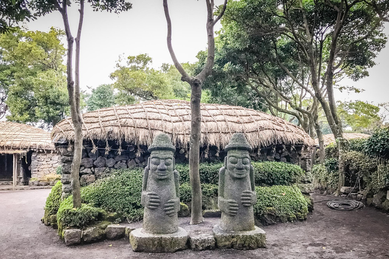 Passeio Jeju Essence: Cultura, picos e cavernas