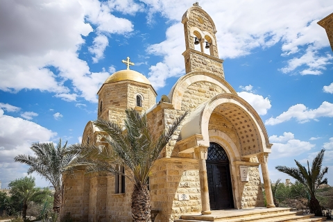 Do miejsca chrztu i Morza Martwego z Ammanu.Jednodniowa wycieczka do Morza Martwego i miejsca chrztu