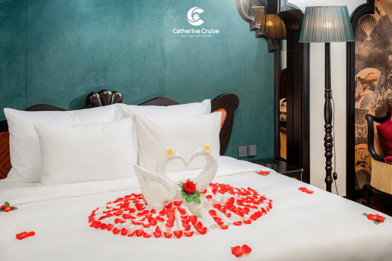 From Ha Noi: Ha Long Bay 3 Days 2 Nights 6 stars/ Bathtubs