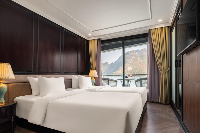 3D2N Lan Ha Bay 5 Star Cruise: Cat Ba island, swim, kayaking Senior Suite with private balcony - 2nd floor