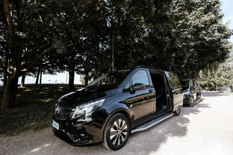 Tailored Helsinki Sightseeing Tours with Premium Service