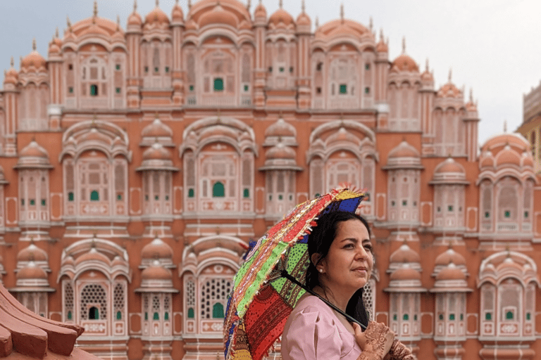 Från Delhi; Jaipur dagsutflykt med transferBil &amp; Guide + Entréer