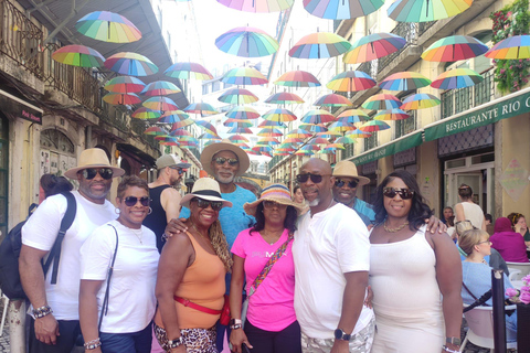 Lisbon: Private full Day Sightseeing tour by tuk-tuk.