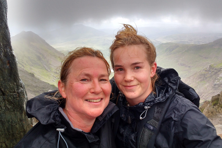 Caernarfon: Mount Snowdon Summit Hike Spacer z przewodnikiem po górach