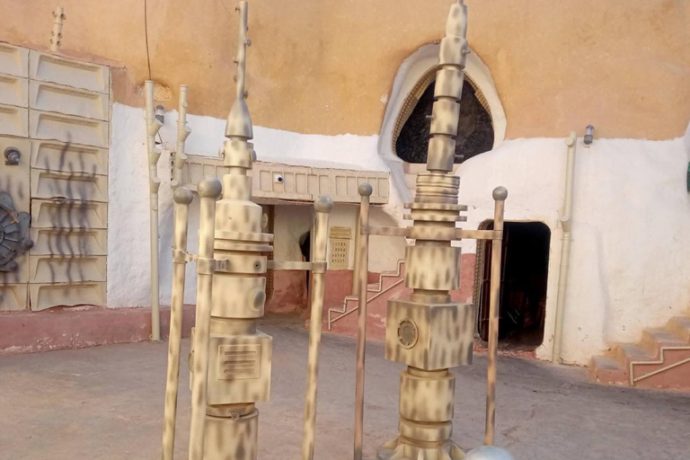 From Djerba: Desert Camp & Amazigh Villages Tour with Dinner
