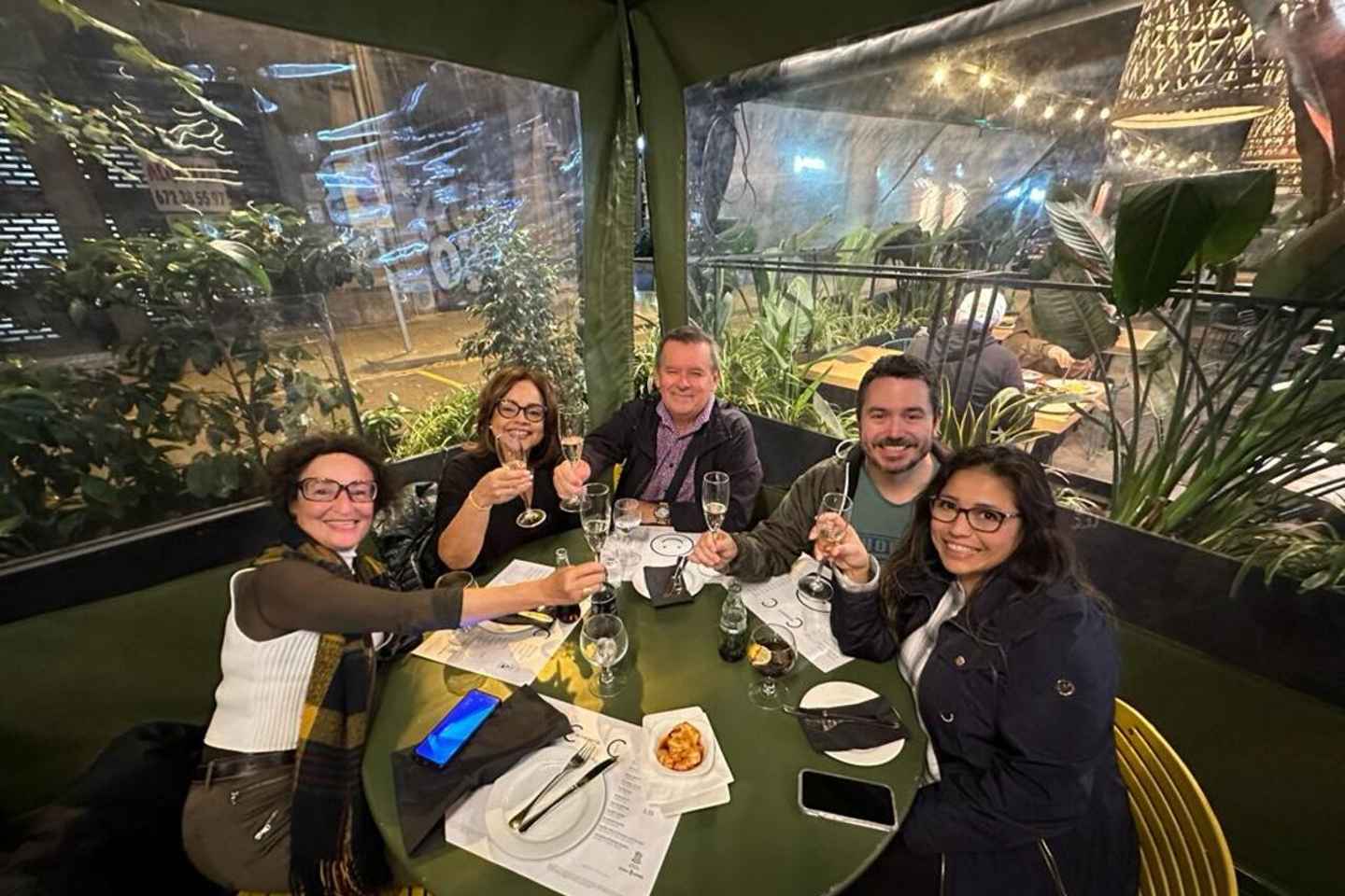 Barcelona: 4-Hour Tapas Evening Tour and Flamenco Show - Tour in English