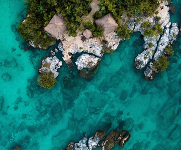 Excursión de snorkel a la Laguna de Yalku con peces tropicales