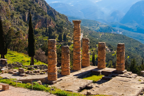 Von Athen aus: Tagestour zum Apollo-Tempel und Orakel von DelphiEnglisch mit Mittagessen