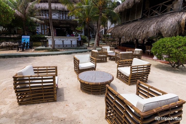 Cartagena: Full Access Day Pass to Aura Barú Beach Hotel BARÚ: DAYTIMES ESCAPES