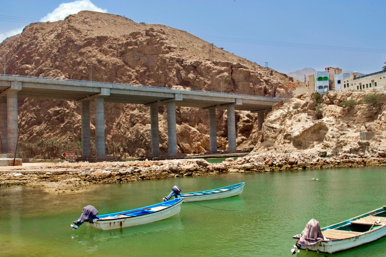 Full Day Group Tour in Wadi Shab