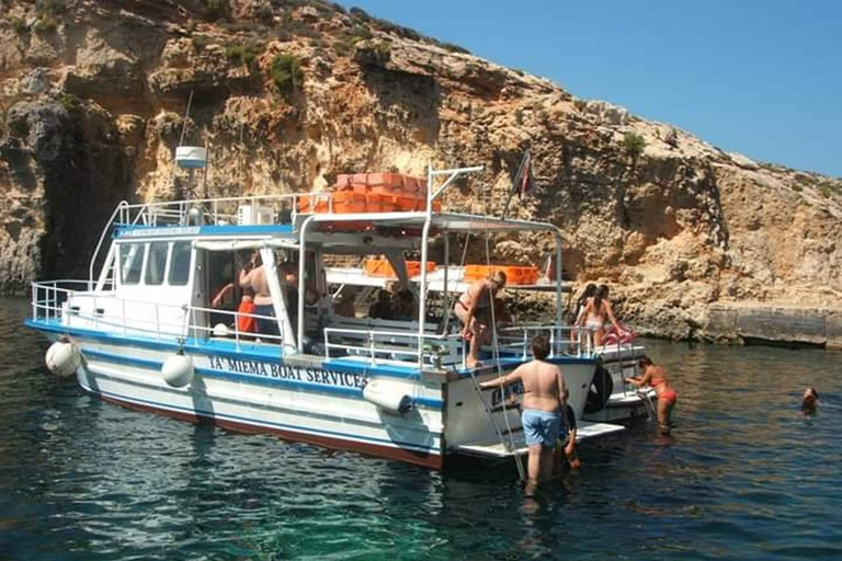 Comino : excursions en bateau privé, arrêts baignade et visites des grottes