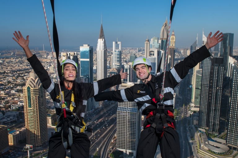Dubaj: Sky Views Observatory z Edge Walk i zjeżdżalnią Glass Slide