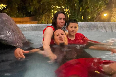 Quito: le terme di Papallacta di notte includono l&#039;ingresso o il biglietto d&#039;ingressoQuito: le terme di Papallacta includono l&#039;ingresso