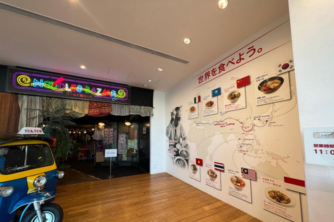 Yokohama: Guided Cup Noodles Museum Tour & Make Your Own Cup Yokohama: Cup Noodles Museum Guided Tour