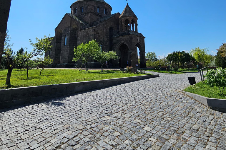 Yerevan: Private Khor Virap and Etchmiadzin Day Trip