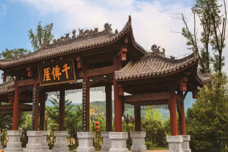 Sichuan: Guangyuan Qianfo Cliff Entry Ticket Guangyuan Qianfo Cliff Entry Ticket