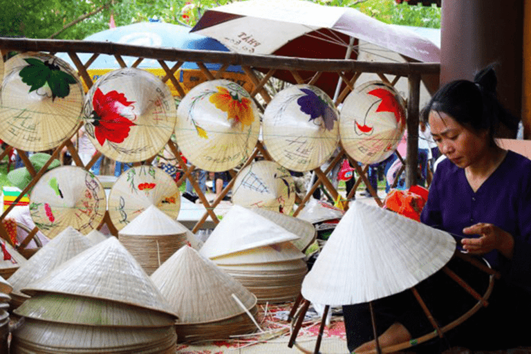 Hue: City tour particular com passeio de barco dragão e almoço