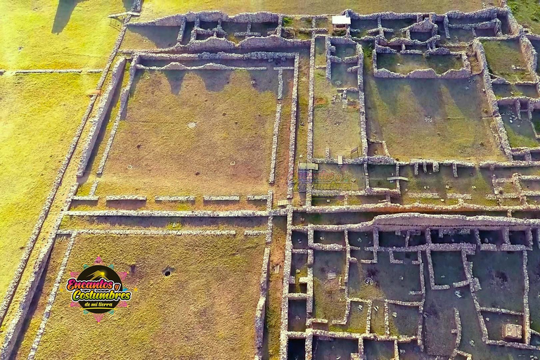 Da Cajamarca: Escursione alla Laguna Sausacocha e al Complesso WiracochapampaIn inglese