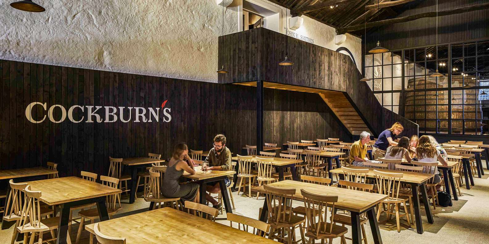 Porto: Cockburn’s Port Lodge Tour and Tasting
