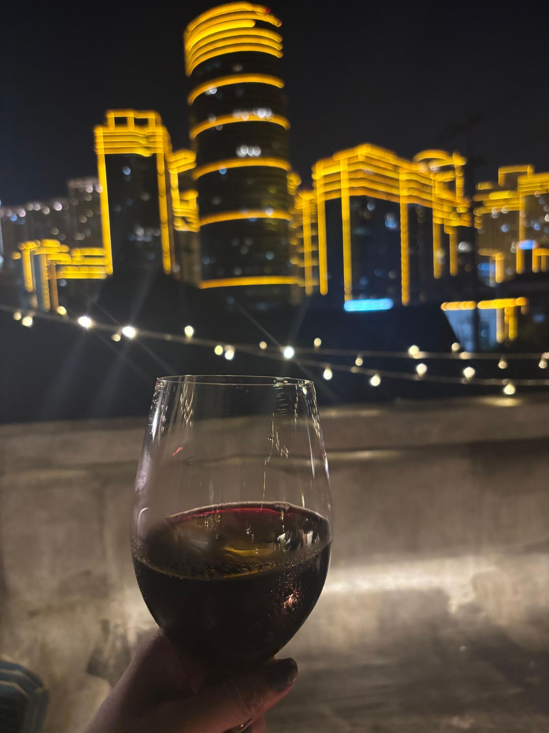 Barhopping-Tour durch Bonifacio und Makati