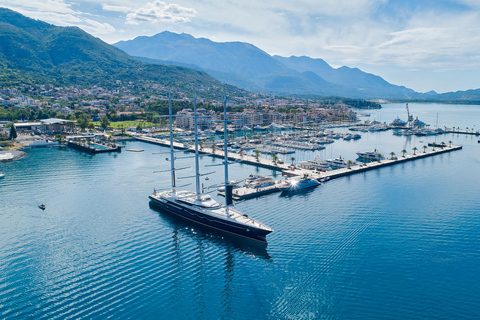 Kotor: Boka Bay Speedboat Tour with Breakfast & Lunch