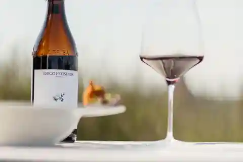 Lunch in de Langhe met wijnboerbezoek en wijnproeverij