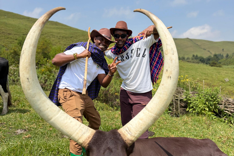 From Kigali: Bigogwe Cow Experience, Hiking & farm with Meal