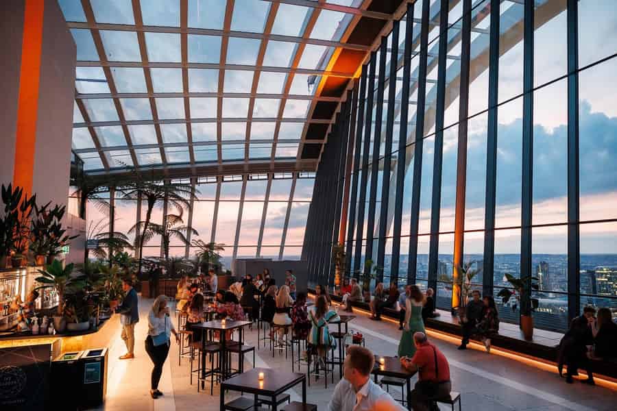 London: Sky Garden – Eintritt mit Abendessen im The Larch. Foto: GetYourGuide London: Sky Garden – Eintritt mit Abendessen im The Larch. Foto: GetYourGuide