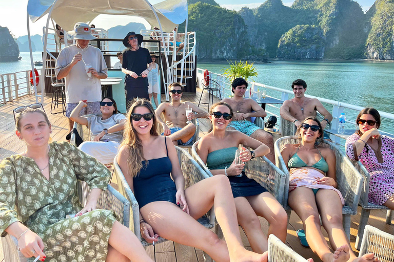 Hanoi/Port : 2-Day Ha Long & Lan Ha Bay on Luxury Cruises Limousine Bus from Hanoi to Ha Long