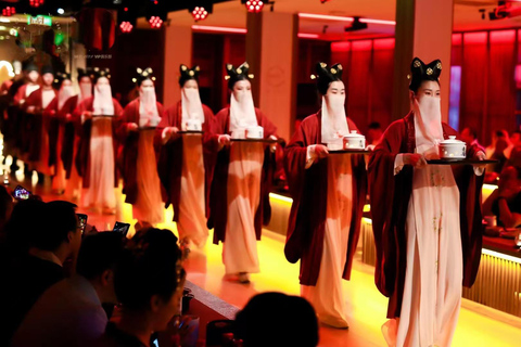 Shanghai: Immersive Han Dynasty Palace Banquet Clothing + Hairstyle + Makeup (excluding meals/photography)