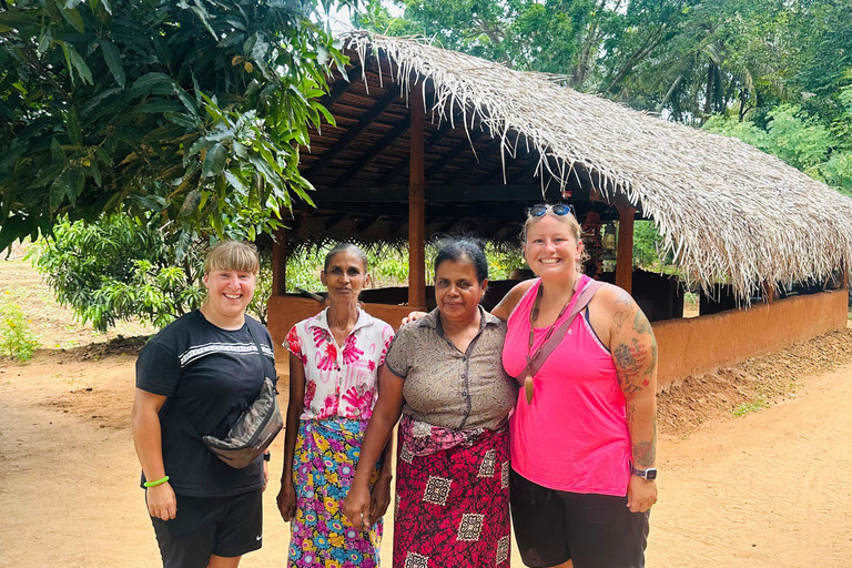 Från Kandy: Sigiriya och Pidurangala Rock Tuk Tuk Safari