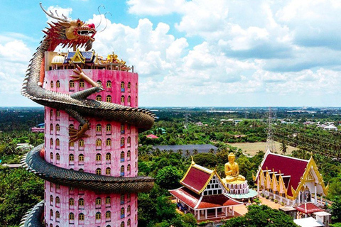 Bangkok: Floating Market, Train Market & Temple Tour