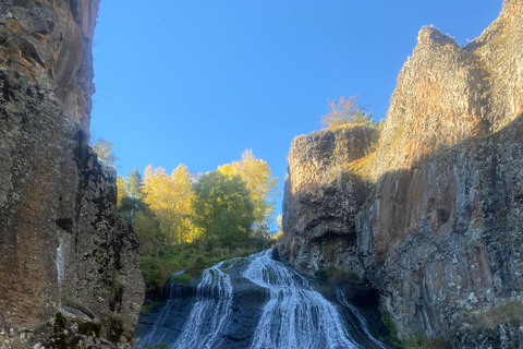 Yerevan: 2-Day Waterfalls and Nature Tour