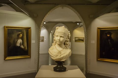 Tot Montserrat: Transport, Museum Tickets, and Lunch