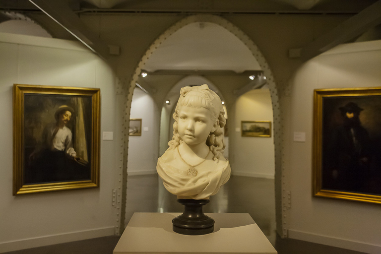 Tot Montserrat: Transport, Museum Tickets, and Lunch