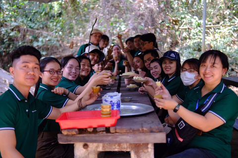 Tunele Cu Chi - prywatna wycieczka samochodem z Ho Chi Minh CIty