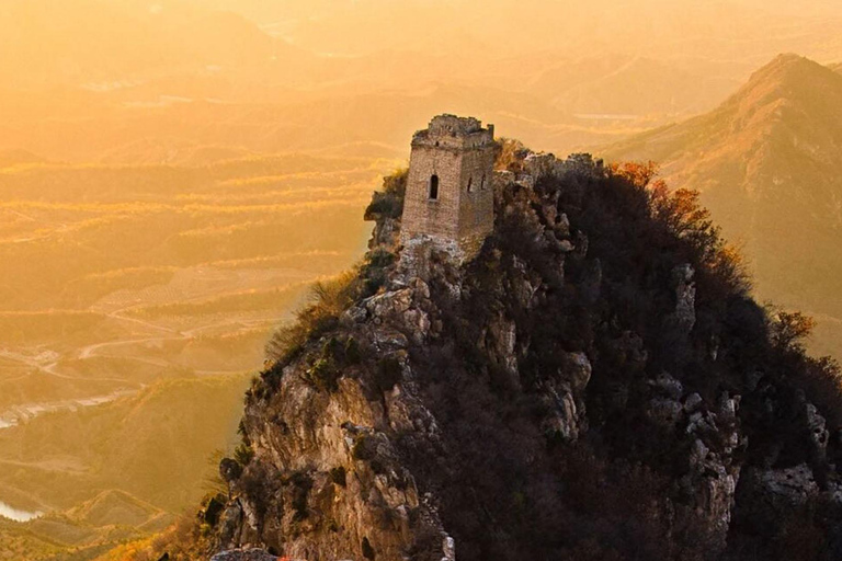 Beijing: Getaway to Simatai Great Wall & Gubei Water Town Twilight Tour Simatai Great Wall & Gubei Water Town by Night