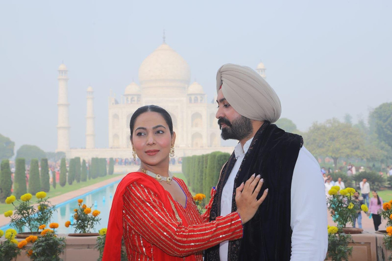 From Delhi: Private Taj Mahal & Agra Tour By Superfast Train Local Expert Tour Guide Only
