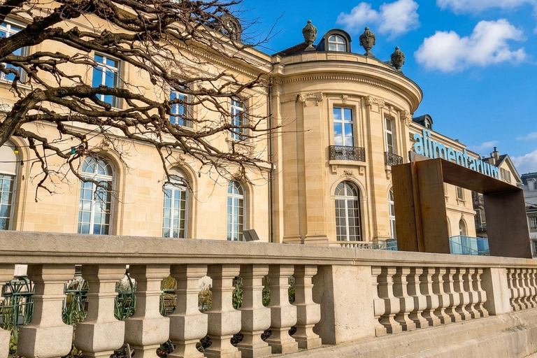 Vevey: Guided Walking Tour with Hidden Gems & Local Stories Vevey: Express Shared Tour (60 min)