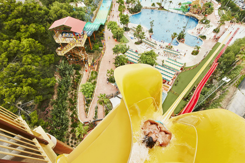 Salou: Dagsbiljett till PortAventura Theme ParkSalou: PortAventura Caribe Aquatic Park 1-dagarsbiljett