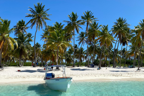 Saona Island VIP: 4 Beaches , Mano Juan & Canto de la Playa 4 Beaches VIP Saona Island: Mano Juan & Canto de la Playa