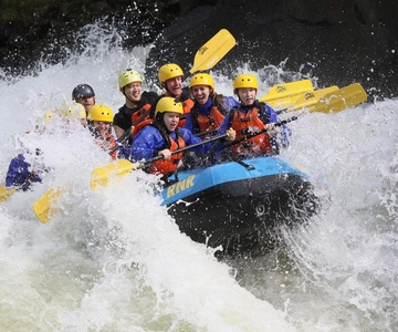 Rafting-Tour, Transfer & Kombi-Optionen mit vegetarischem Mittagessen